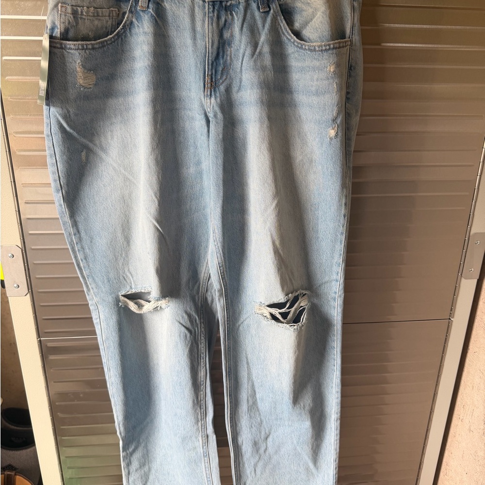 wild fable Light Blue Distressed Relaxed Women’s Jeans Mid rise Curvy
